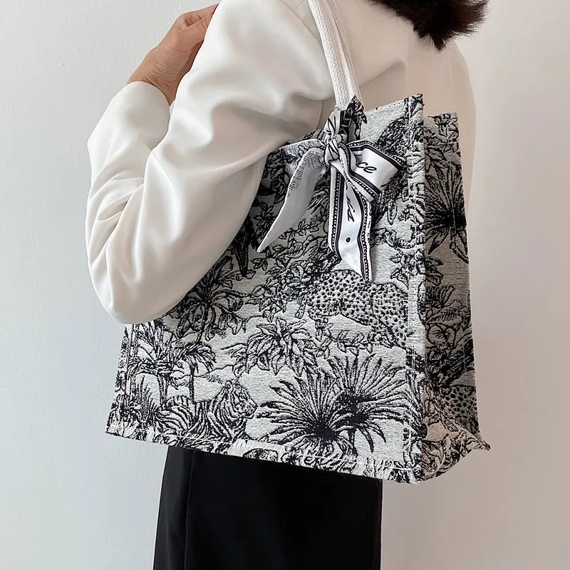 Stylish Large Capacity Tote Bag for Women